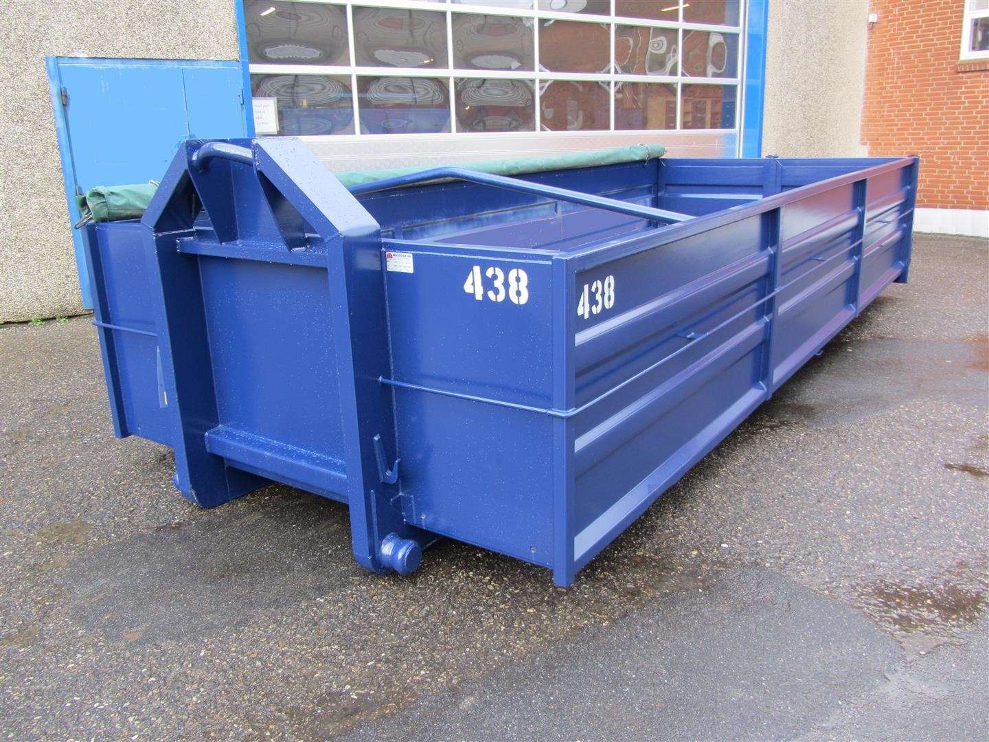 Blå åben container